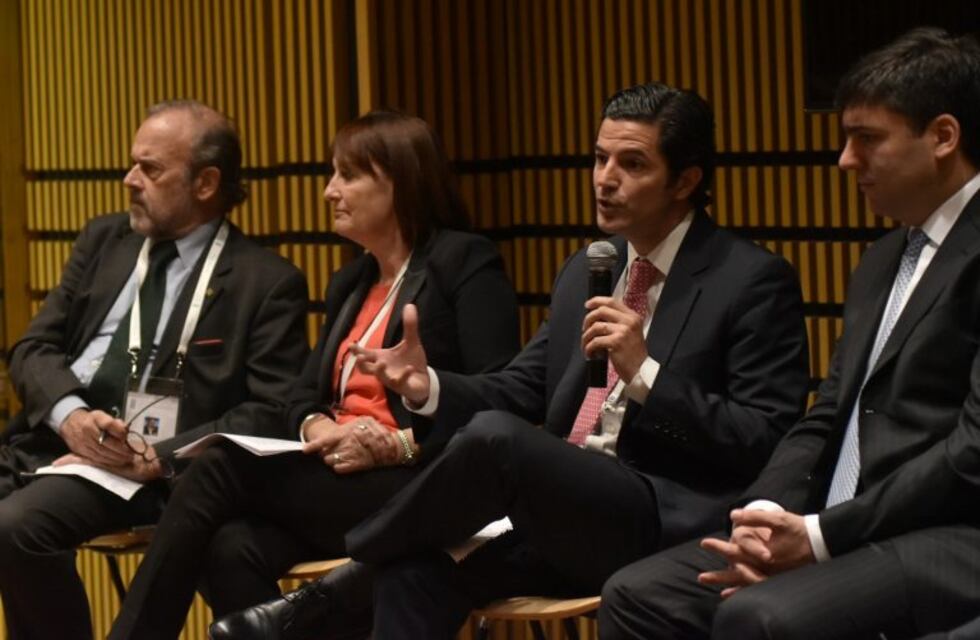 Laspina dijo que a Santa Fe recursos le sobran y pidió "hacer más y hablar menos"