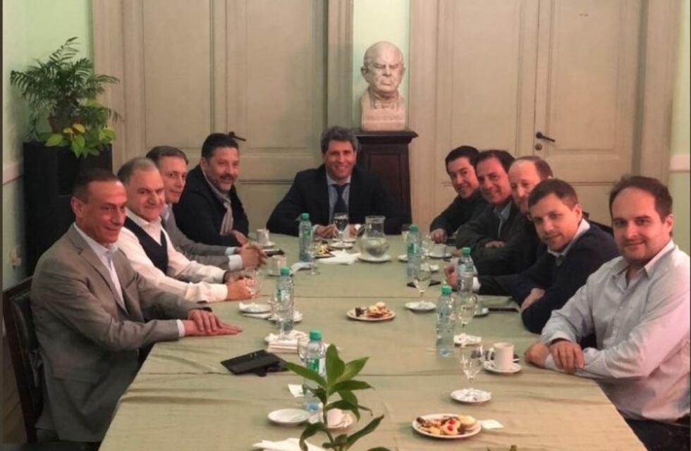 Uñac se reunió con los popes del peronismo bonaerense