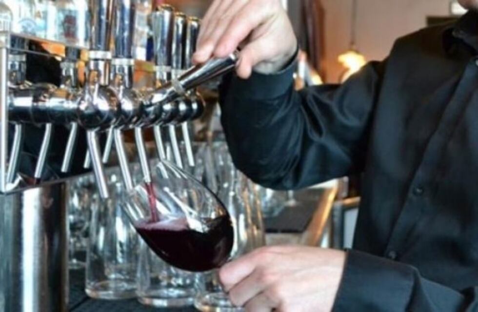 Aprobaron la venta de vino en lata