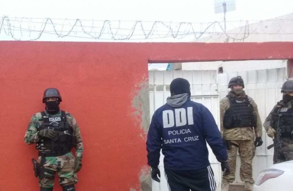 Interceptan red de narcotráfico en Santa Cruz