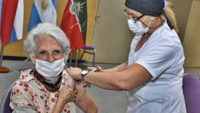 Las terceras dosis ya comenzaron a brindarse.