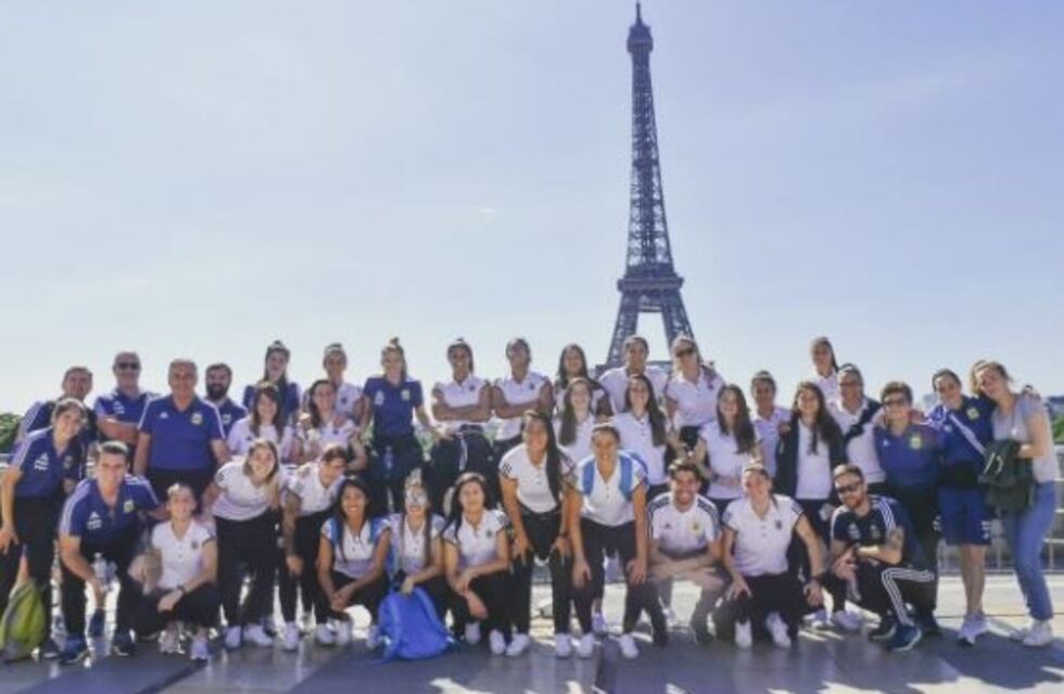 Las postales de la Selección Femenina recorriendo París