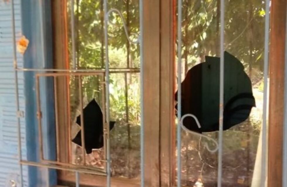 Colombianos habrían atacado la casa de una mujer y sus vecinos a piedrazos