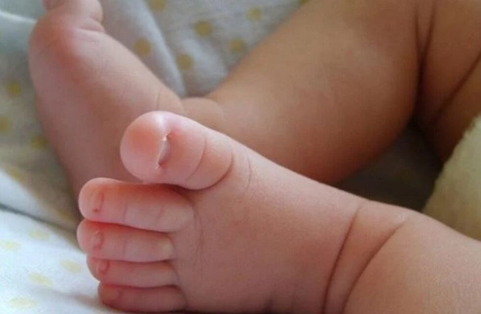 Un bebé de 3 meses, en grave estado tras caer a un brasero