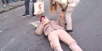 El conductor que atropelló a un agente de la GUM será denunciado penalmente