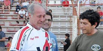 Daniel Villalba exjugador de la Franja en sus horas de gloria en el fútbol nacional\u002E (Sixto Fariña)