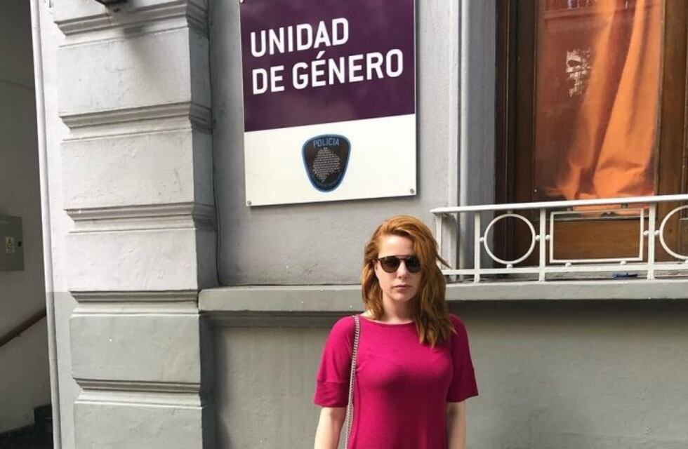 Echaron a Agustina Kämpfer de Incorrectas por pedido de Feinmann