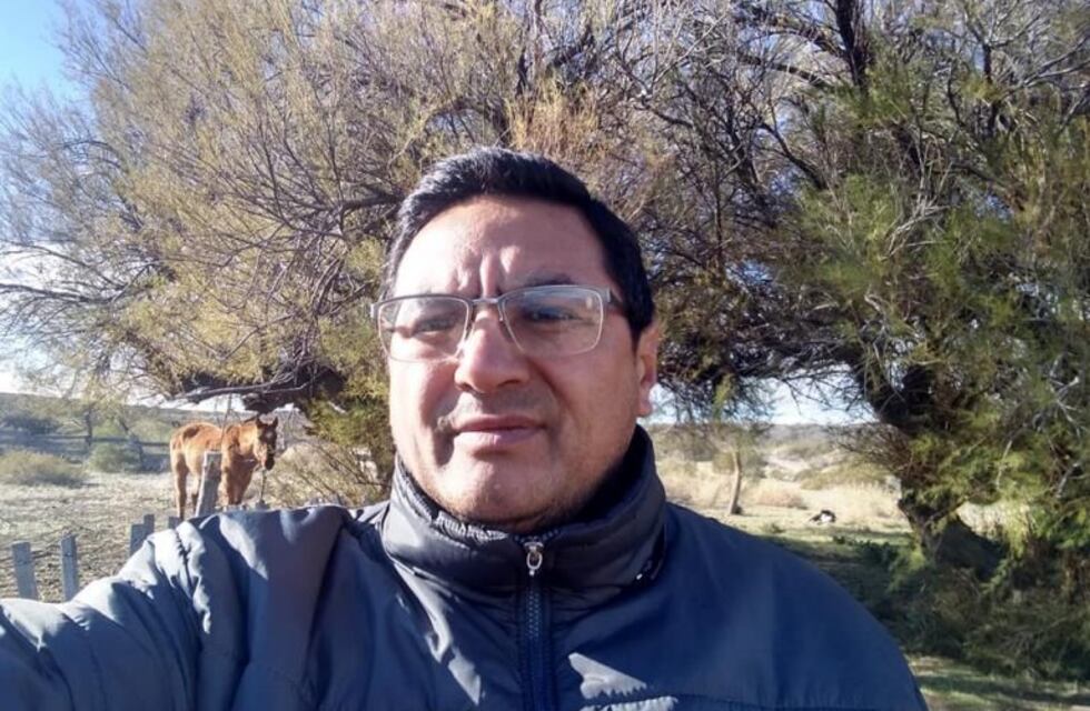 El intendente de Sierra Colorada justificó que sus hijos cobren el IFE: "Soy el único sostén de familia"