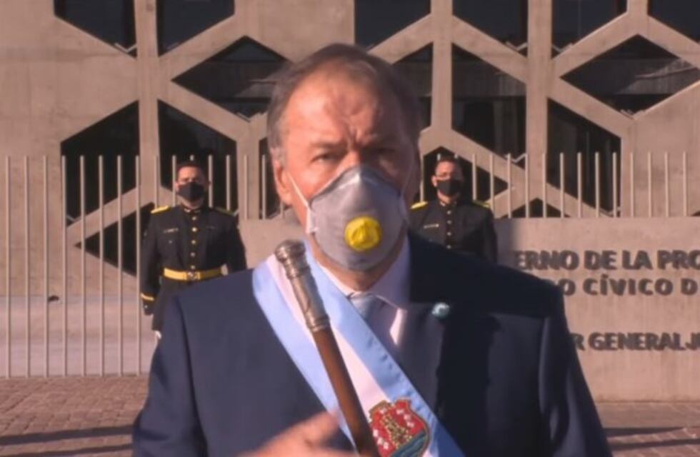 Schiaretti habló de la flexibilización de la cuarentena en el acto del 25 de mayo