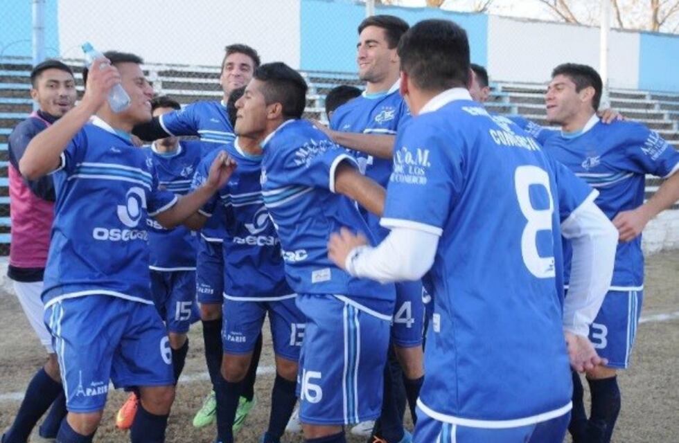 El Club Empleados de Comercio, sigue siendo el puntero en la Primera A