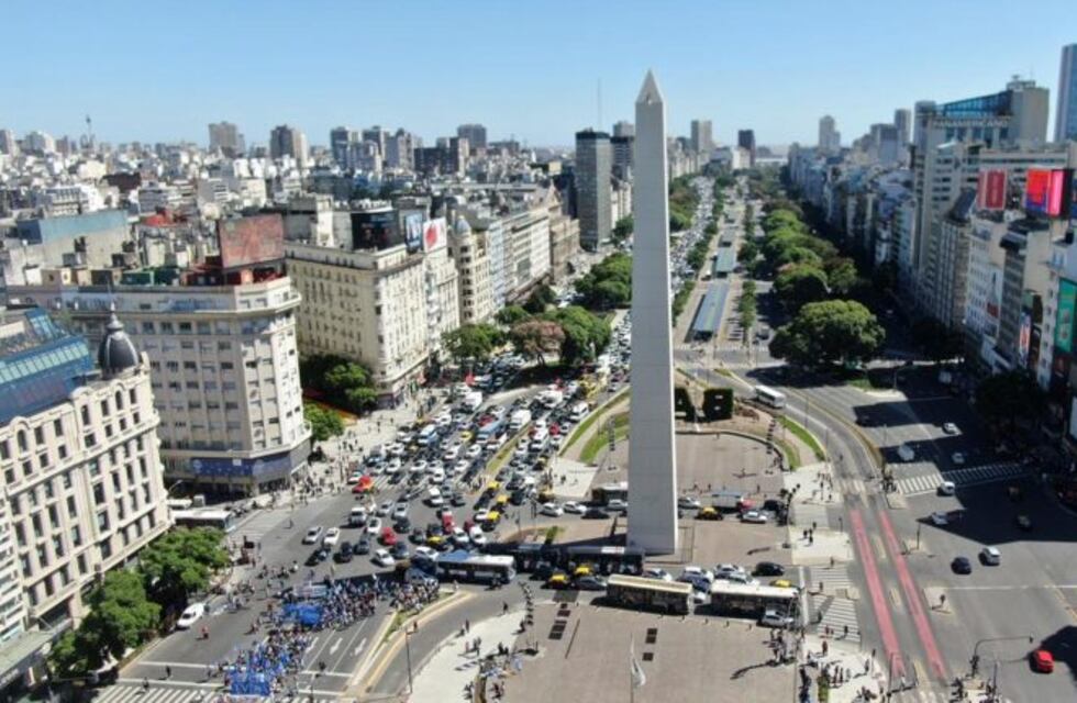 Manifestantes se concentran en el Obelisco para pedir la libertad de Milagro Sala