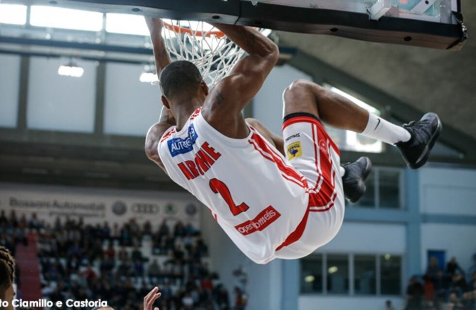 El Pallacanestro Varese de Pablo Bertone ganó en la Liga A