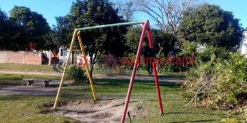 En el barrio Esperanza robaron las hamacas\u002E