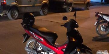 Moto robada en Carlos Paz\u002E (Foto: Facebook)\u002E