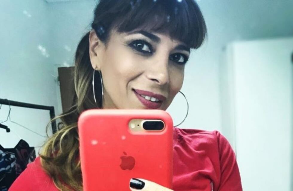 Ximena Capristo compartió una foto en bikini y su marido derrapó con un comentario subido de tono