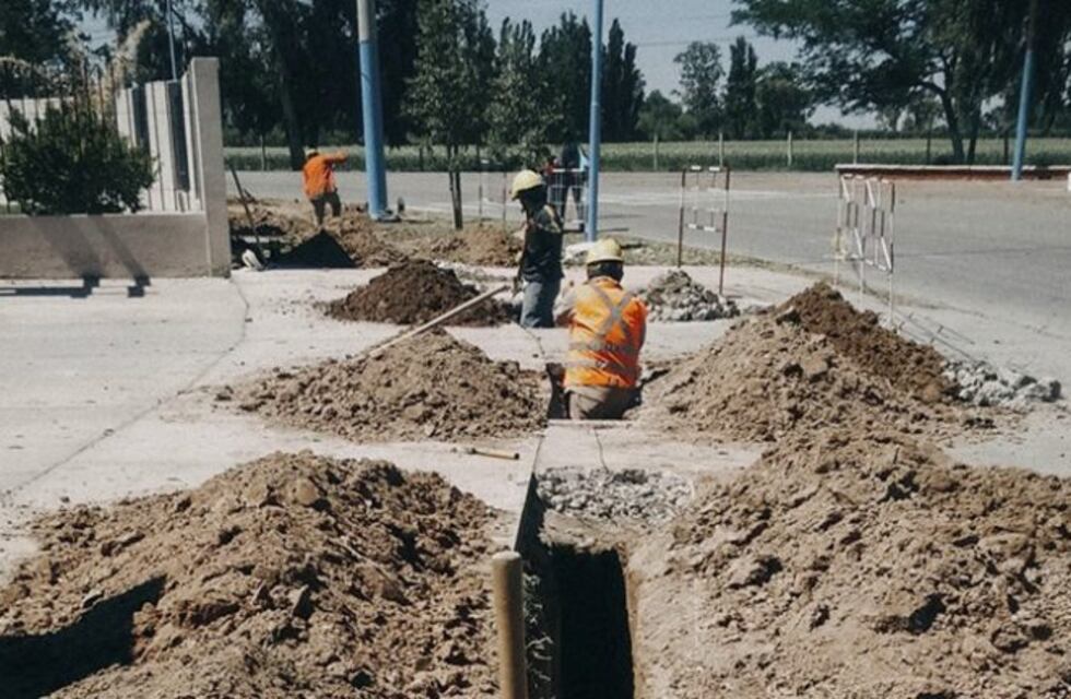 Albardón: la red de media presión tiene un 50% de avance