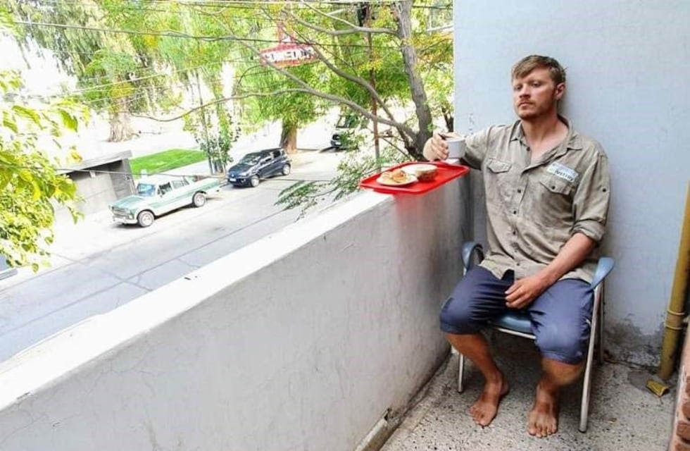 Un ucraniano recorría el mundo en bici y quedó varado en San Juan