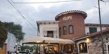 Bares y restaurantes abrieron este \