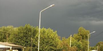 Clima en Pérez: se anticipan tormentas aisladas para el martes y días de calor en la semana