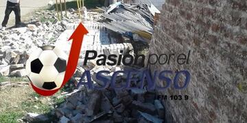 La caída del muro del club Las Flores el sábado pasado\u002E