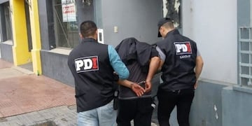 RAP, expareja de Lorena Antivero, siendo detenido