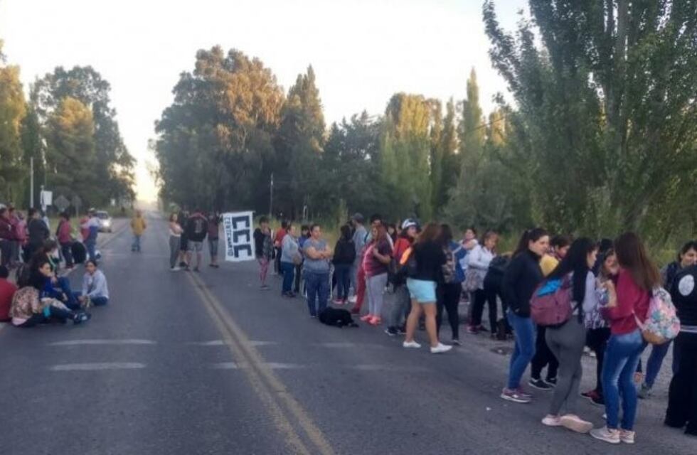 La Corriente Clasista y Combativa pide asistencia para los merenderos y corta la Ruta 7