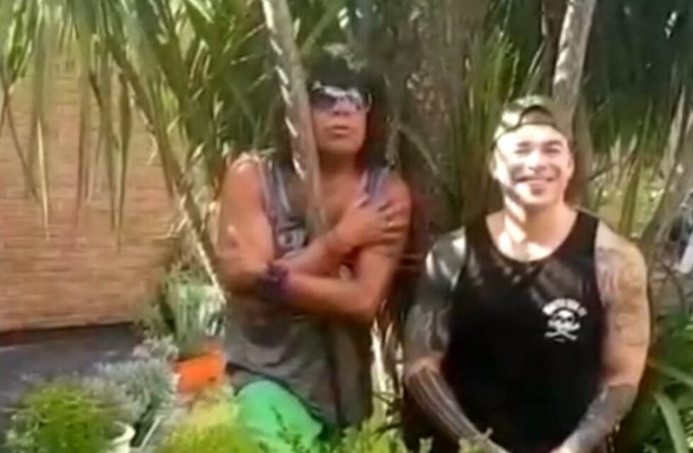 Vida de Mono: la nueva forma de presentar la cartelera de bailes de La Mona y el Carly