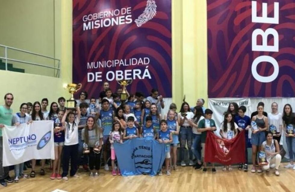 La Asociación Obereña de Natación premió a los mejores del 2019