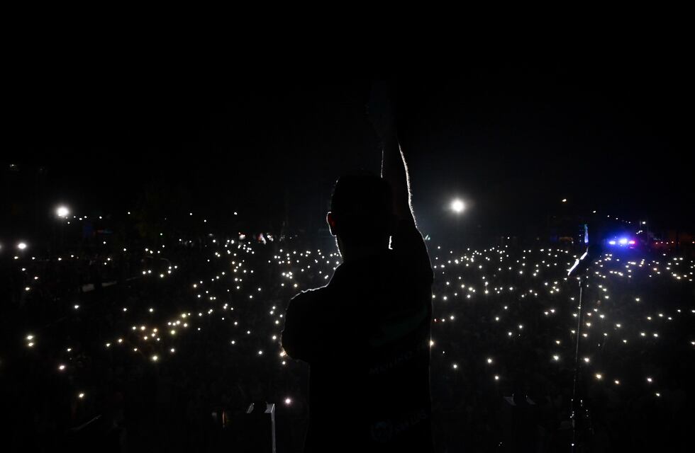 Rock en La Casa 2023: las mejores imágenes de una primer noche multitudinaria en Villa Mercedes