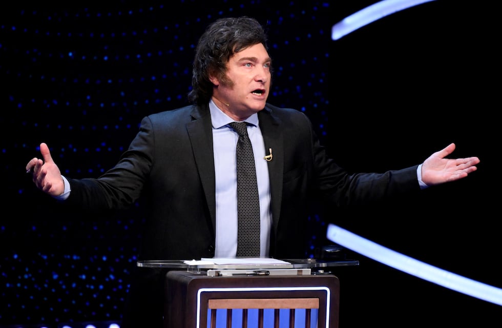 Milei en el debate: posición a la defensiva, aclaraciones incómodas y un intento de revivir la grieta