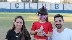 Caruso y Senn, durante uno de las actividades por el día de las infancias
