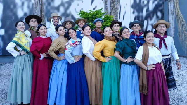 Varios premios para la Escuela Municipal de Danzas de Arroyito en el Festival “Qué Herencia 2025”