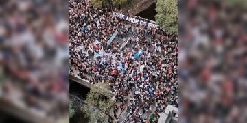 Desde Colón y Cañada, seguidores de la Vicepresidente se movilizaron para demostrar su apoyo.