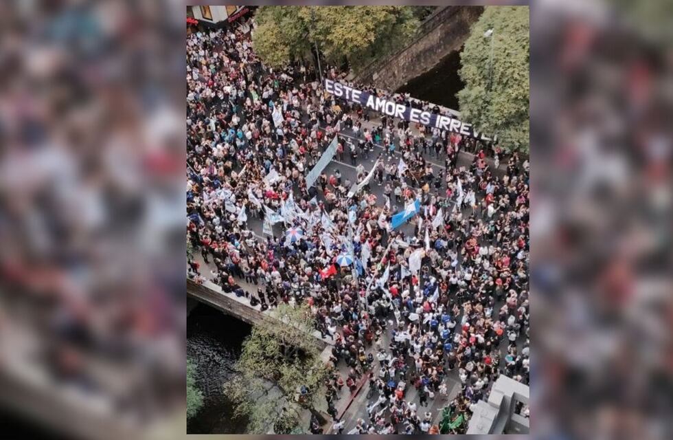 Apoyo a Cristina Kirchner: organizaciones de Córdoba se movilizaron en el centro de la ciudad