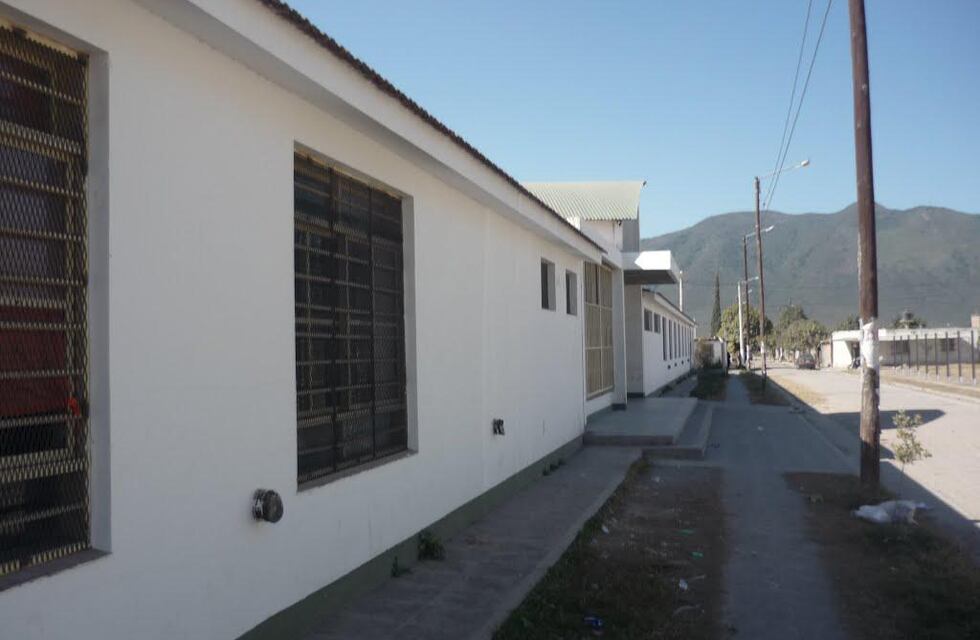 Por segunda vez entraron a robar en una escuela del barrio salteño Siglo 21