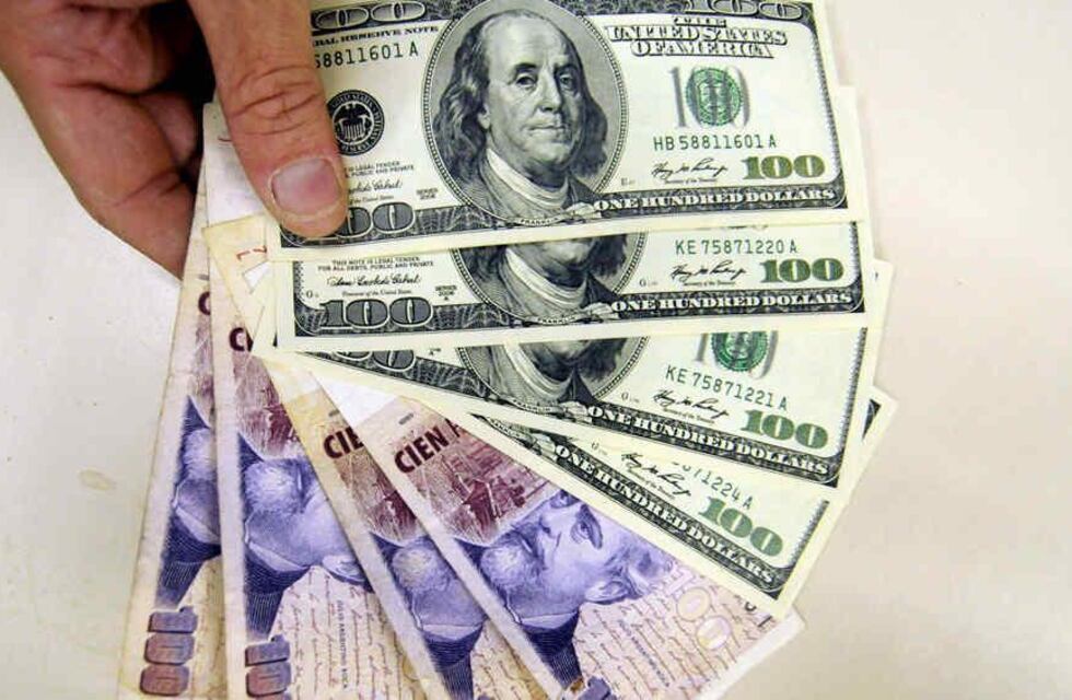 Dólar blue en Rosario: la divisa frenó la subida, pero sigue inalcanzable tras el balotaje