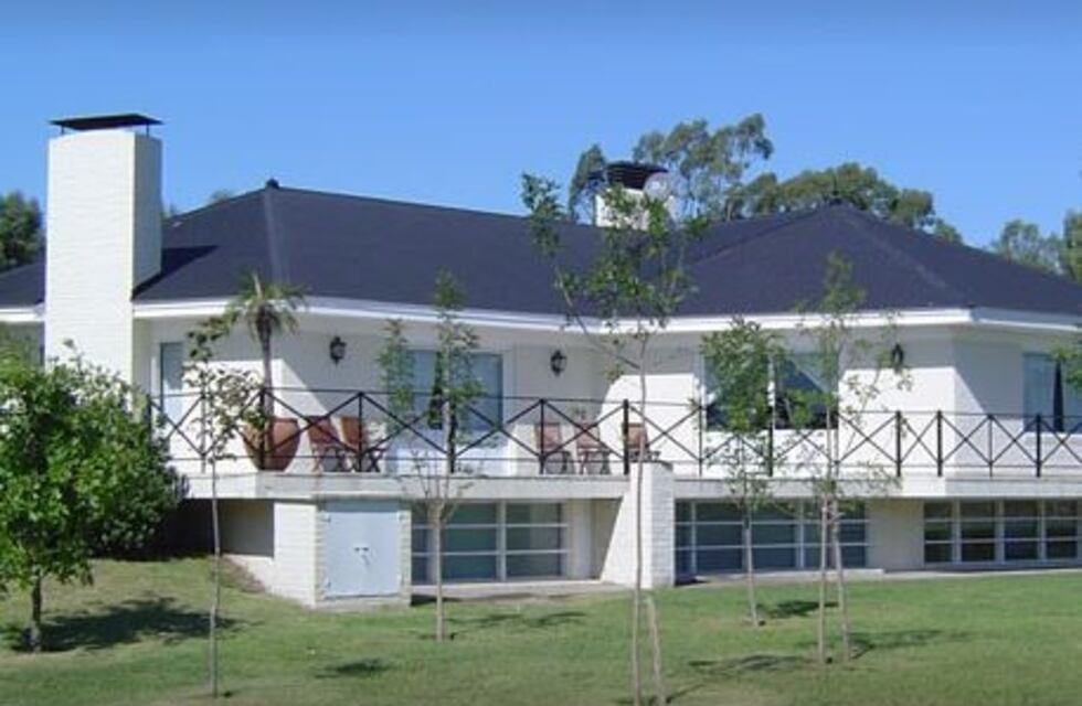 Burlaron la seguridad y robaron dinero de dos casas de un country de Pilar