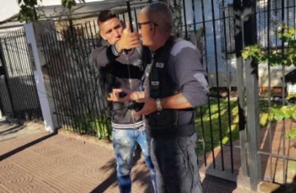 Ricky Centurión pasó dos semáforos en rojo y se negó a un control de alcoholemia