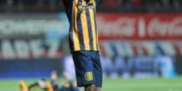 El futbolista ya acordu00f3 su contrato con el Genoa de Italia.