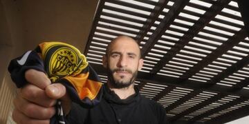 Javier Pinola camiseta