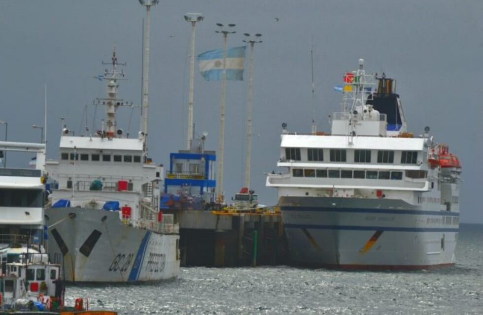 Puerto Madryn: Se adelantó la temporada de cruceros con la llegada del buque RCGS Resolute de Portugal