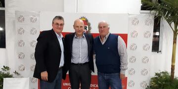 El politólogo Sergio Berensztein junto a los representantes del radicalismo en Corrientes\u002E