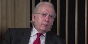 El ex embajador desembarcará en la Facultad de Ciencia Política y Relaciones Internacionales\u002E (YouTube)