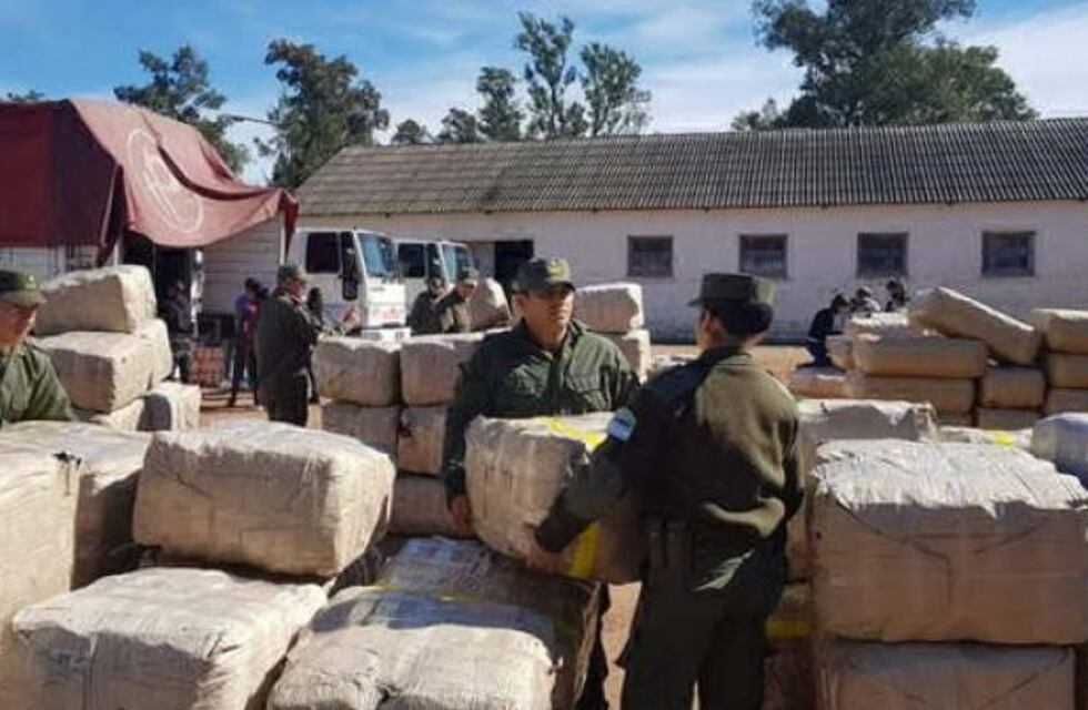 Gendarmería incautó 200 bultos de mercadería ilegal