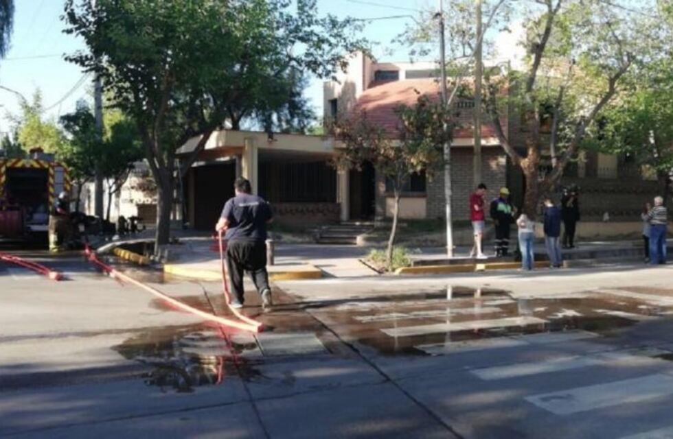 Entraron a robar pero como no encontraron nada de valor prendieron fuego la casa