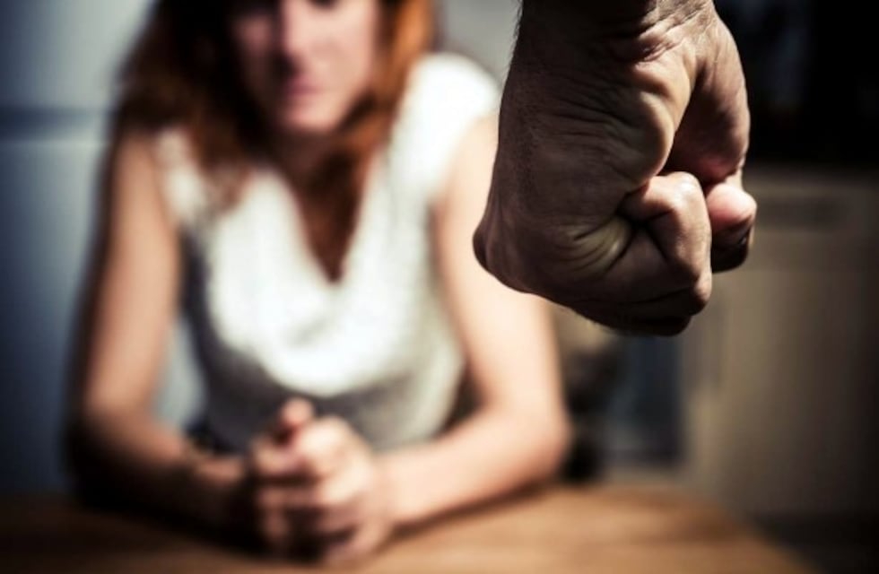 Una mujer fue apuñalada por su pareja en Santa Fe