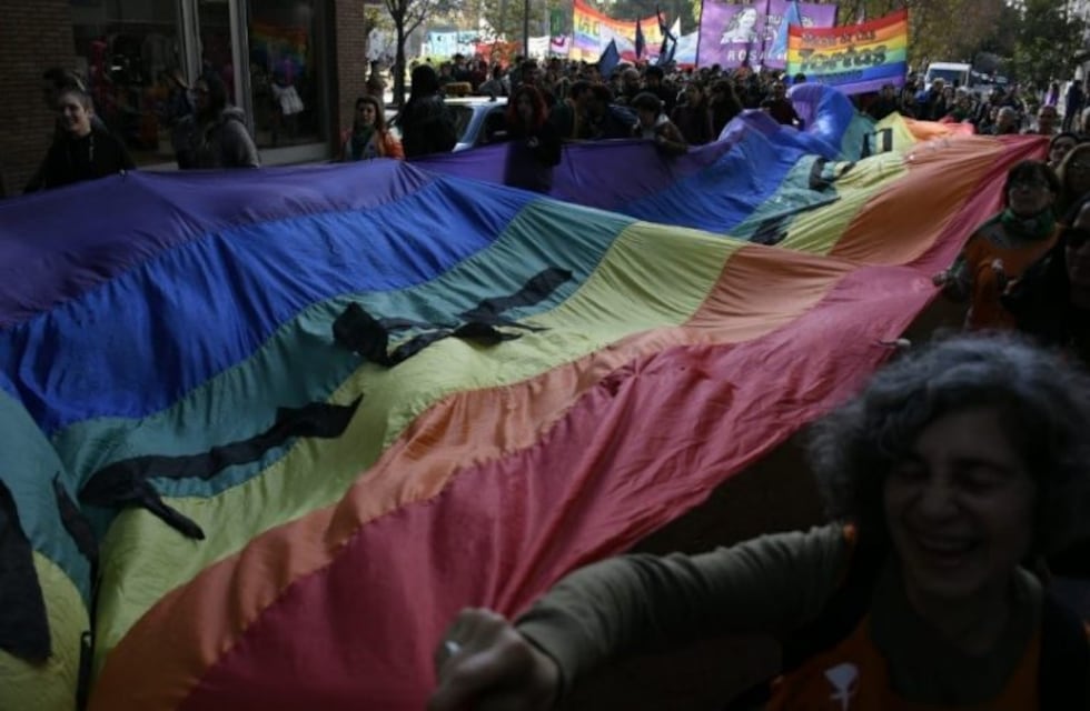 Masiva marcha en repudio a la discriminación y asesinatos de travestis en Rosario