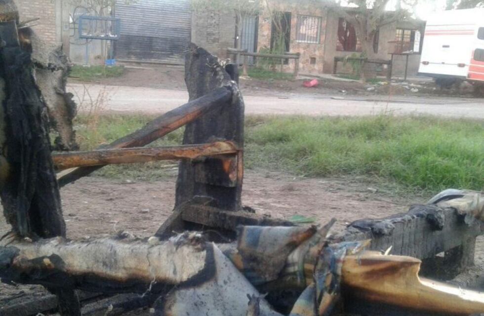 Una niña murió en un incendio en Guaymallén y su hermano está grave