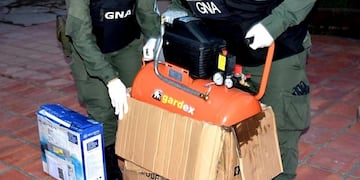 Un compresor de aire tenía ocultos 18 kilos de marihuana y fue despachado como encomienda\u002E