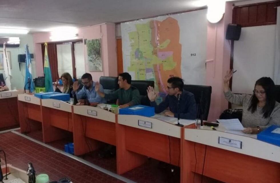 Denunciaron que el Intendente de Merlo contrató empleados para que voten por el candidato de Rodríguez Saá